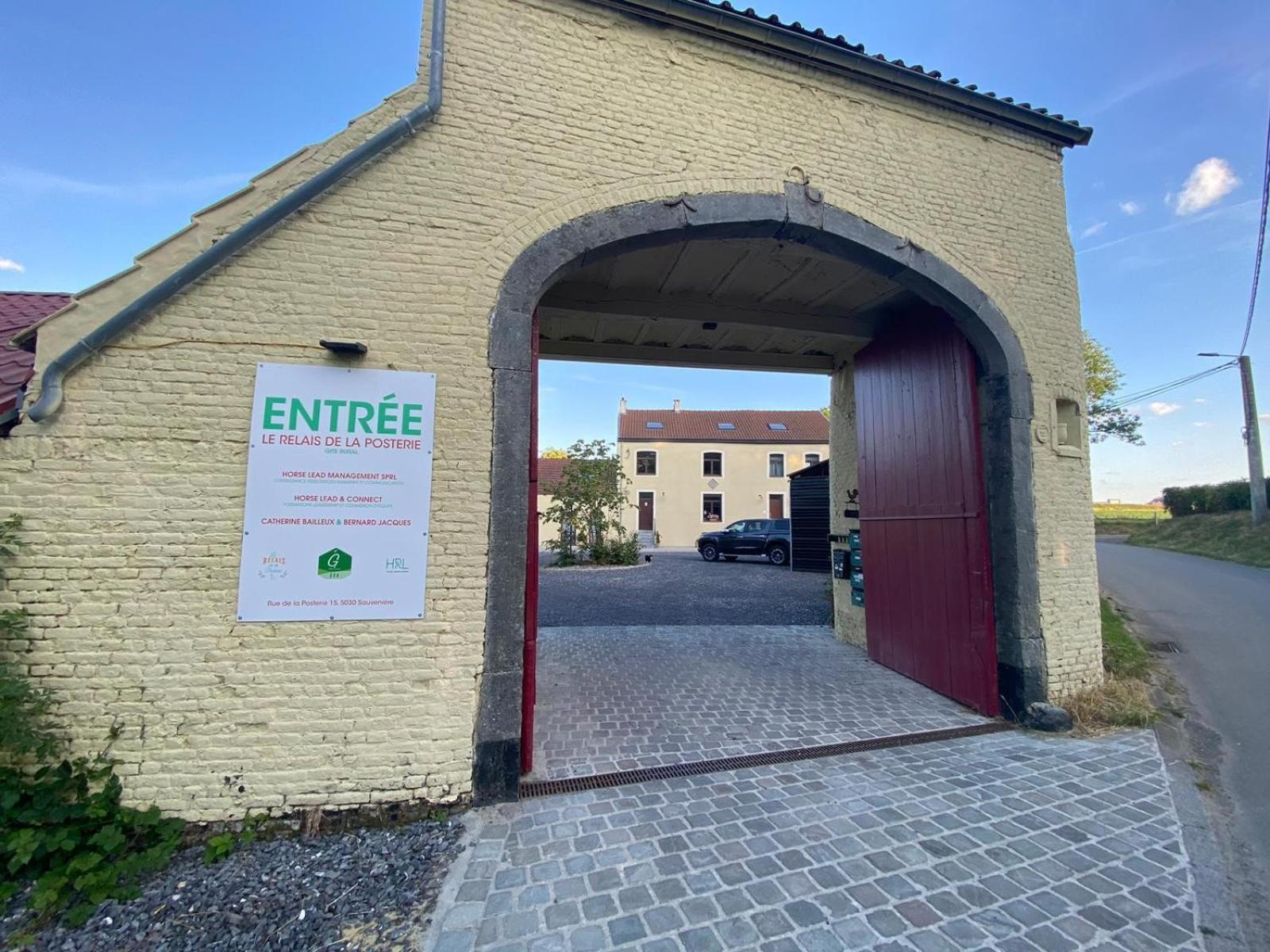 Le Relais De La Posterie Pensionat Gembloux Eksteriør billede